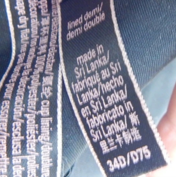 Victoria's Secret Lined Demi Bra Front Close - Picture 4 of 4